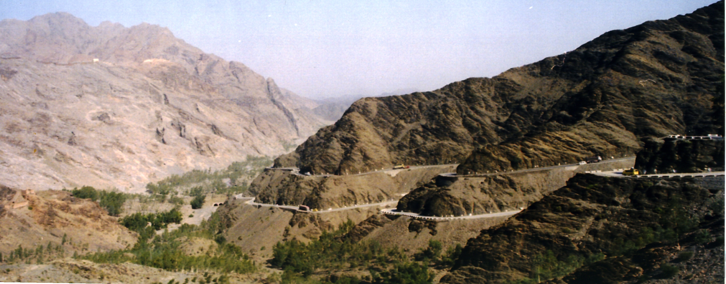 Khyber Pass (Photo: maailmajapaikat.wordpress.com)